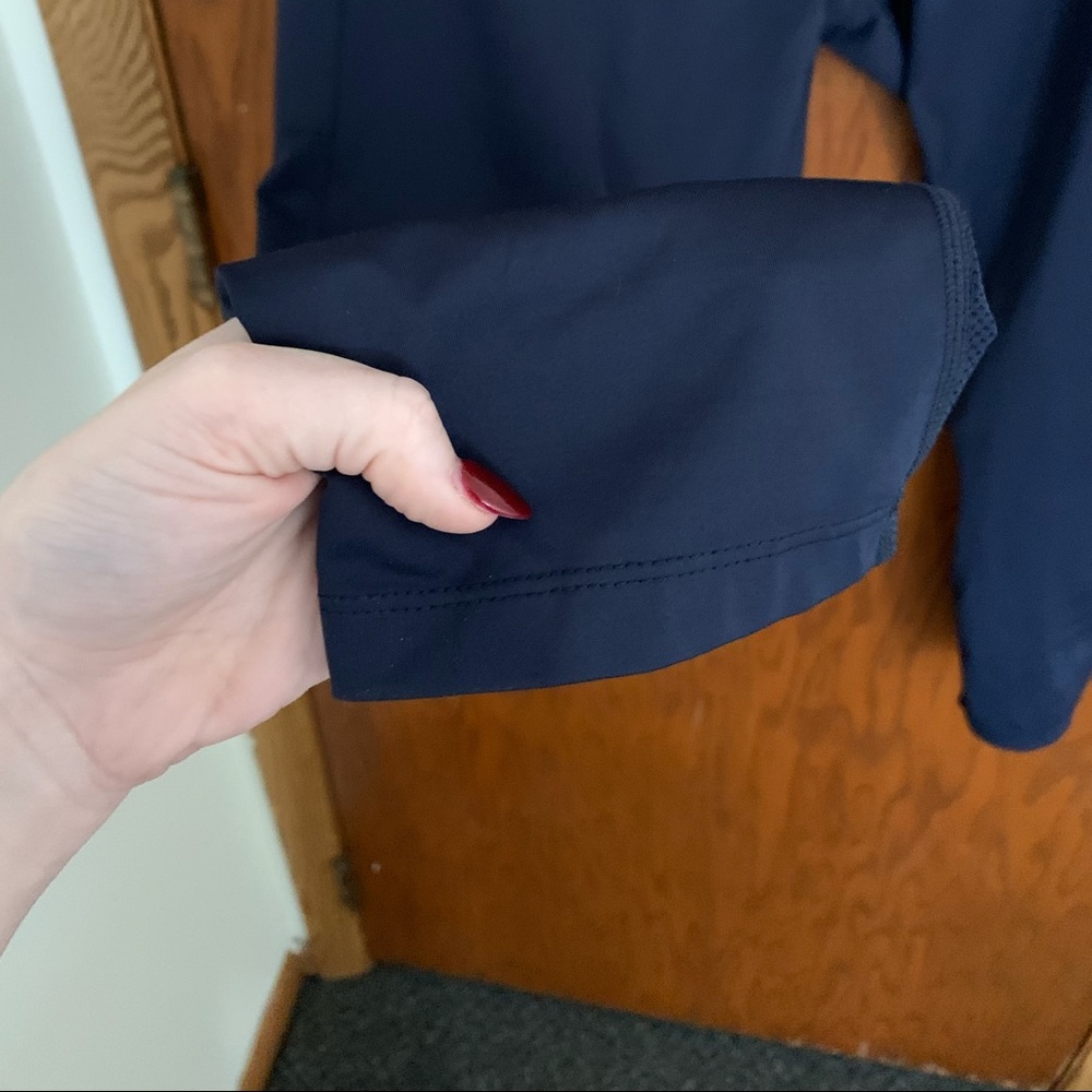 NIKE Cropped Leggings - Picture 3 of 7